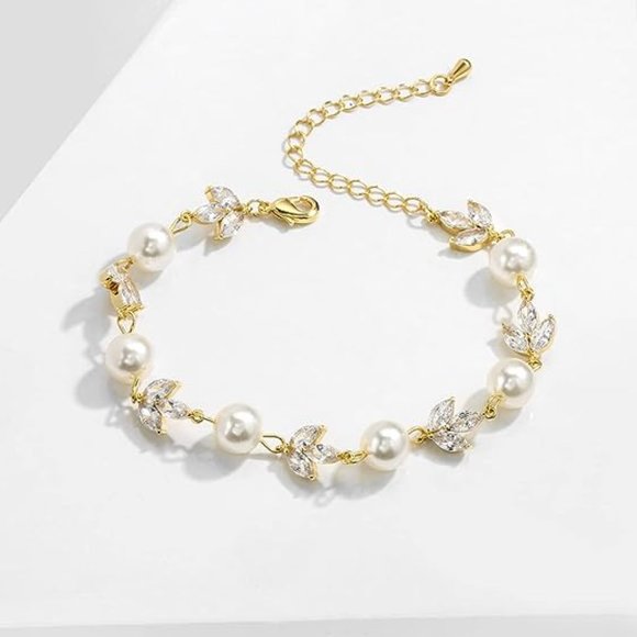 NWT Gold Pearl & Cubic Zirconia Wedding Bracelet - Picture 1 of 6